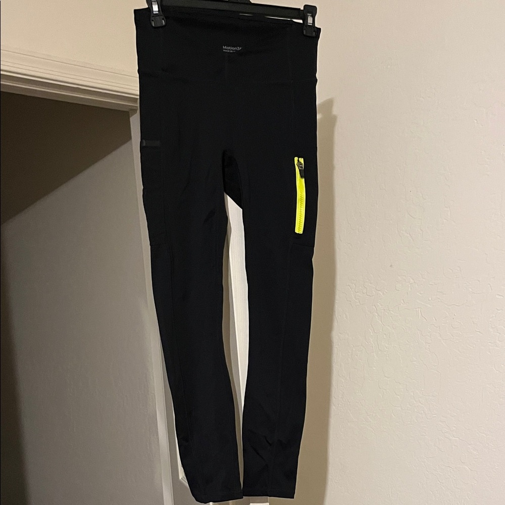 Fabletics motion 365 Activewear Black Leggings with Neon Yellow waist 12 inches